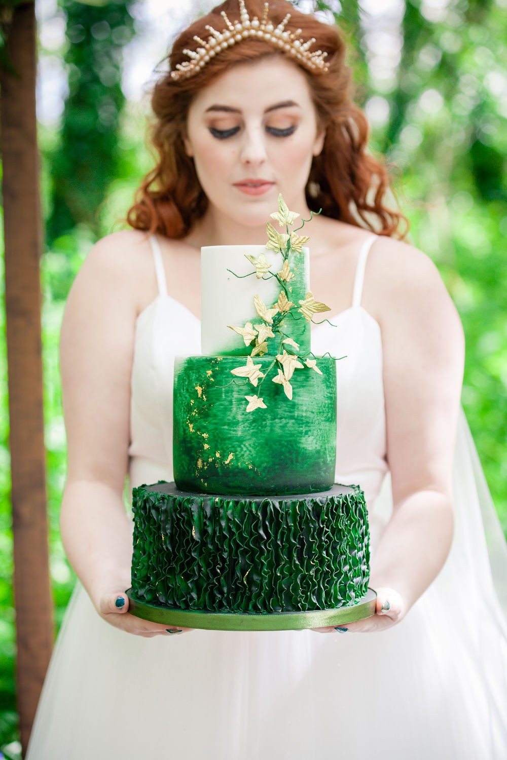 wedding-cake-planning-wedding-30-days-DisneyBraveWS-214