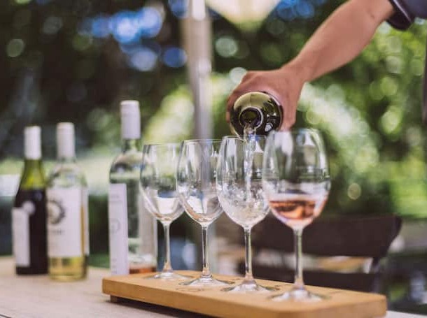 wine-tasting-wine-tram-franshhoek