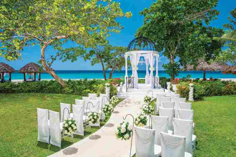 5 Top Tips for Planning a Destination Wedding